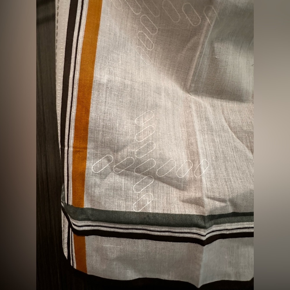 Vintage cotton handkerchief - Picture 2 of 2
